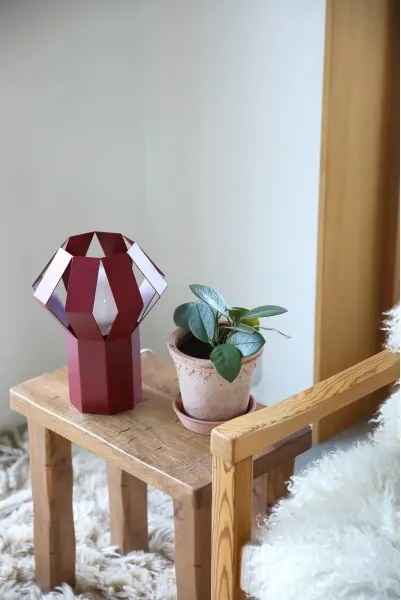Markslöjd 109150 - Lampă de masă OCTA 1xE27/60W/230V vișinie