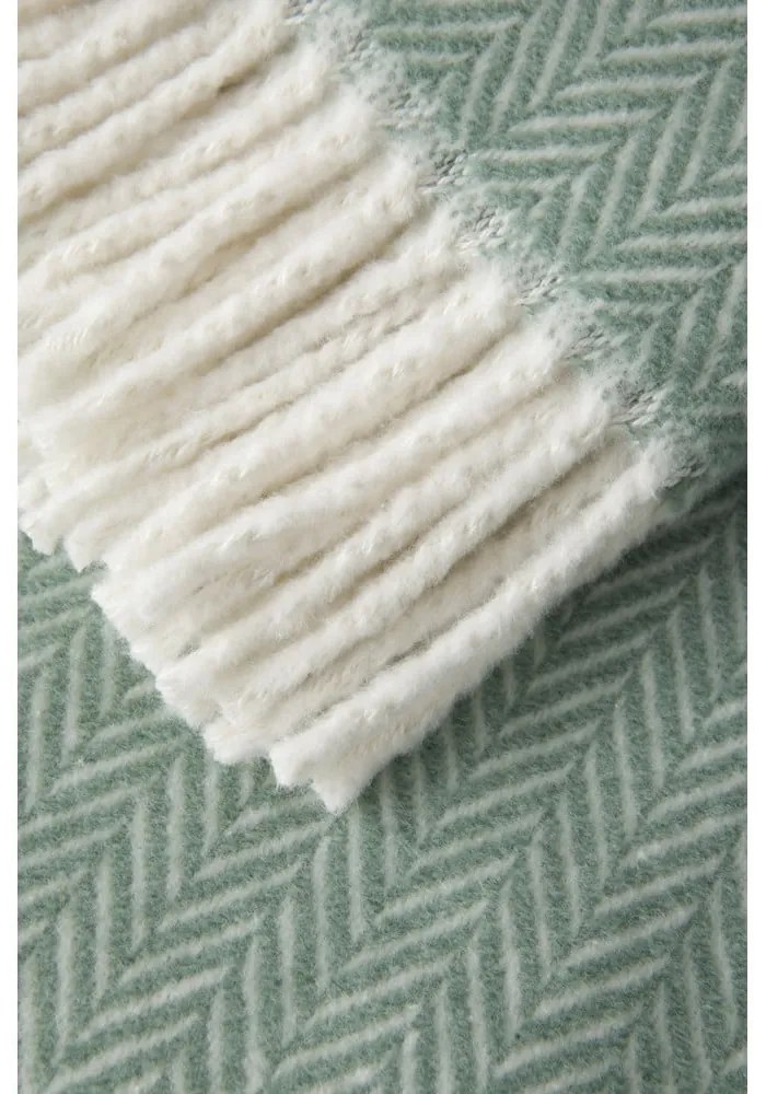 Pled din amestec de bumbac Euromant Skyline, 140 x 180 cm, verde deschis
