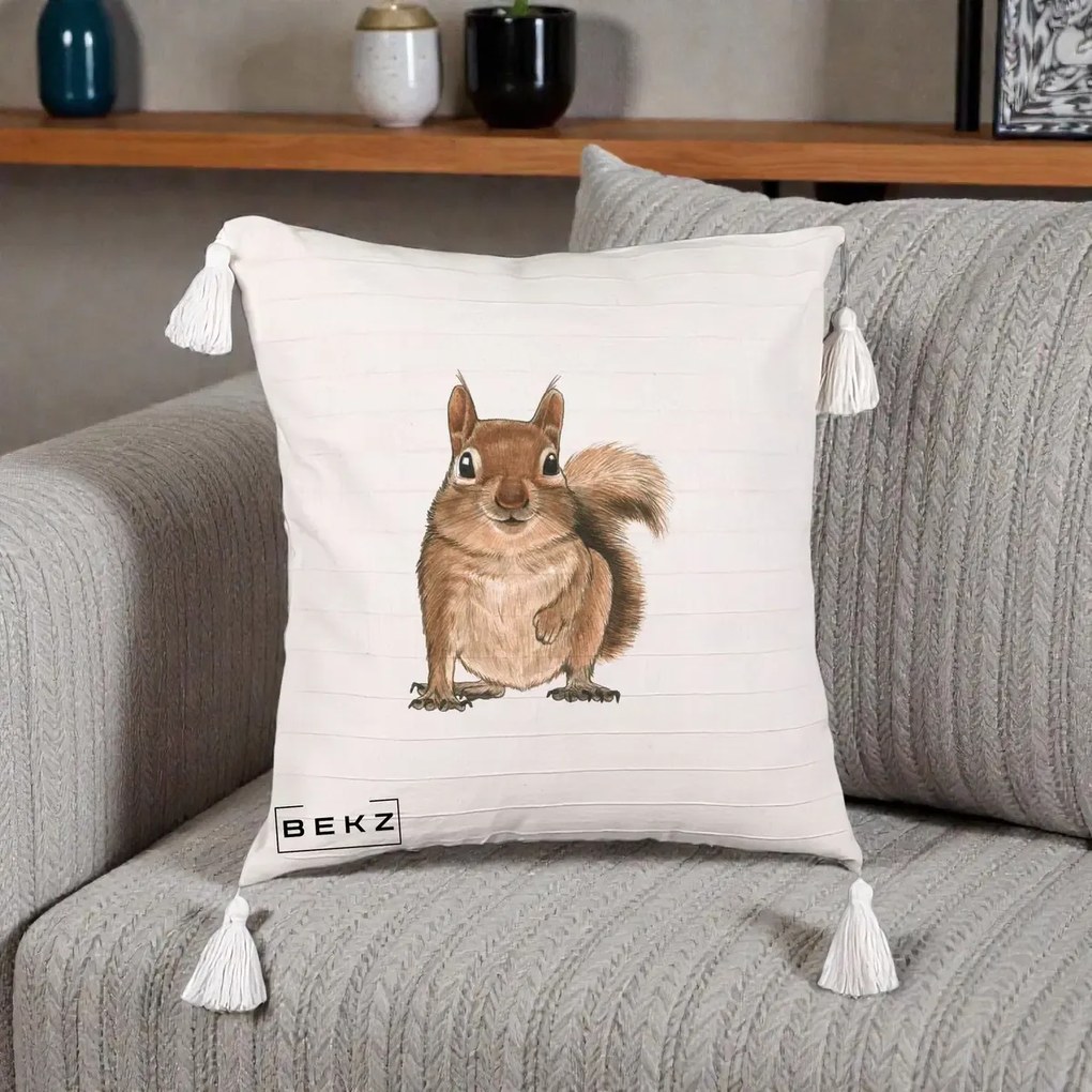 Perna Decorativa Veverita Acuarela, 40x40 cm, Bej cu Franjuri, Husa Detasabila, Perna Inclusa, BEKZ®
