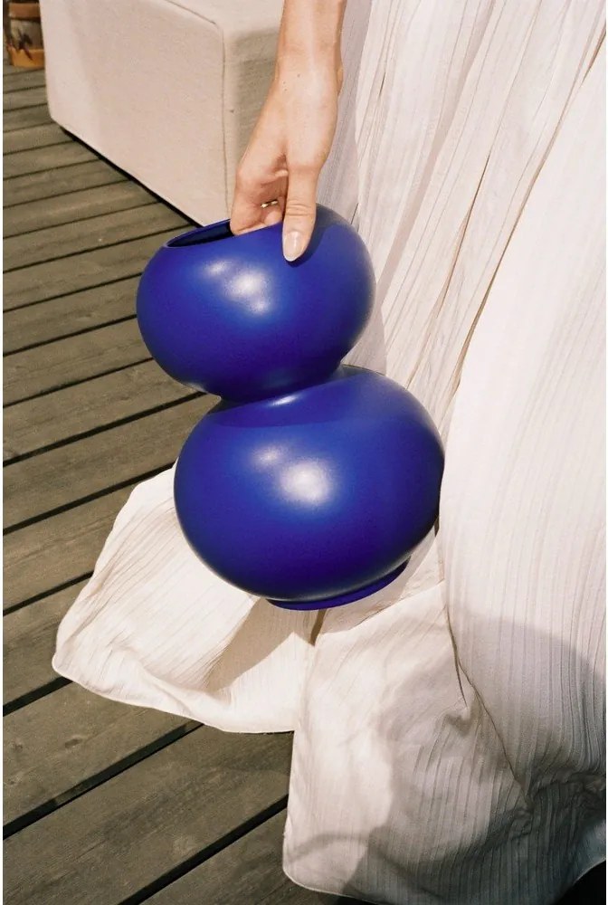 Vază albastru-închis din ceramică (înălțime 36 cm) Tuga – noo.ma