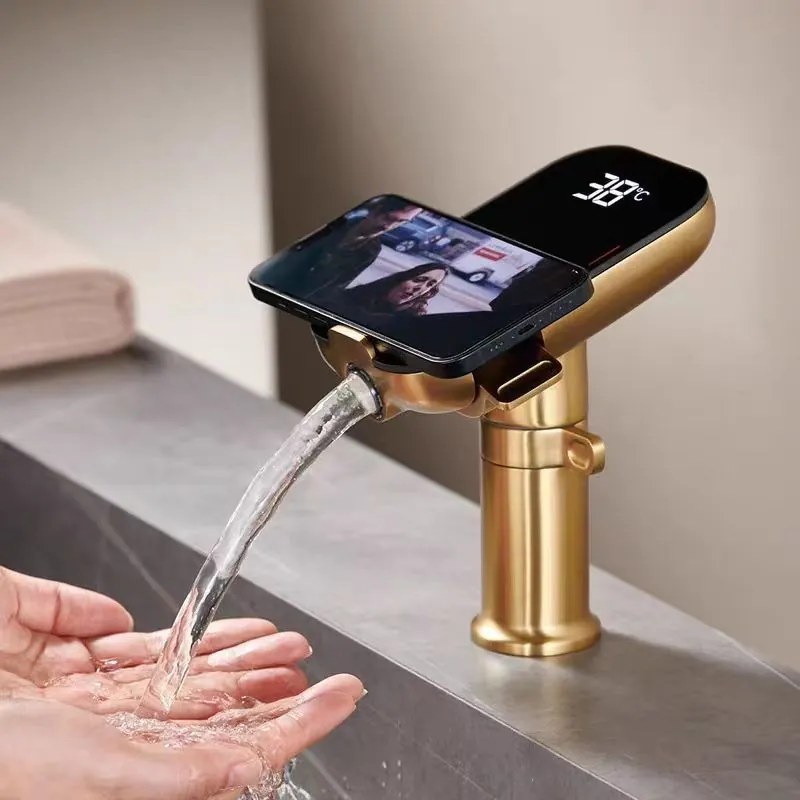 Baterie de baie cu afisaj digital al temperaturii si suport pentru telefon bronz periat, Form Digital Bronz periat