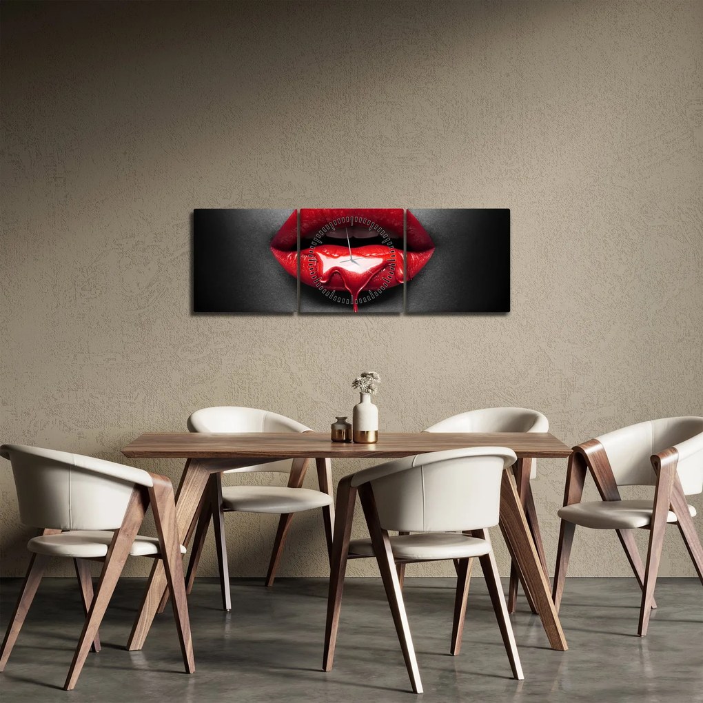 Tablou cu buze de femeie (cu ceas) (90x30 cm)