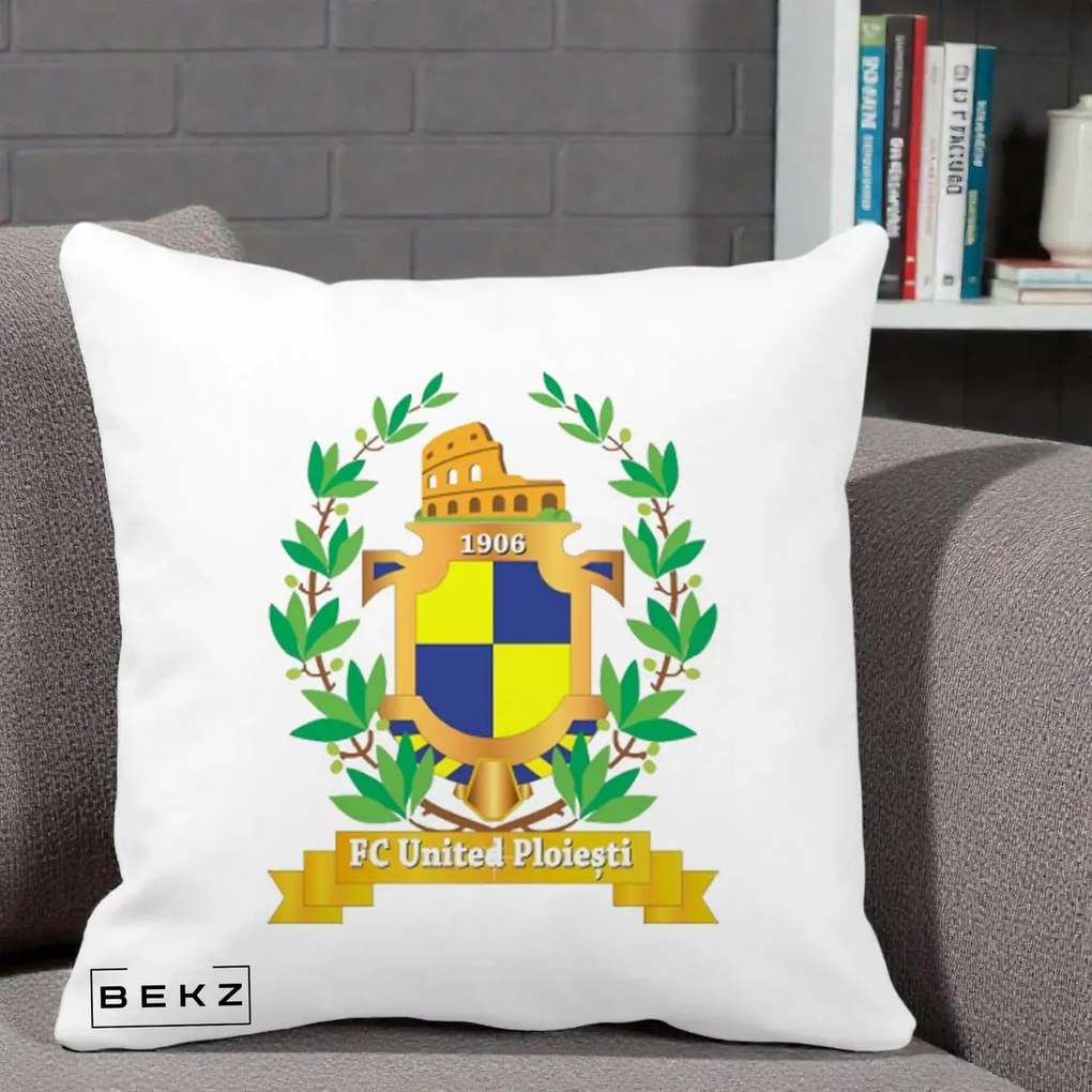 Perna Personalizata FC United Ploiesti 1906 Fotbal, 40x40 cm, Alba Mata, Husa Detasabila, Perna Inclusa, BEKZ®