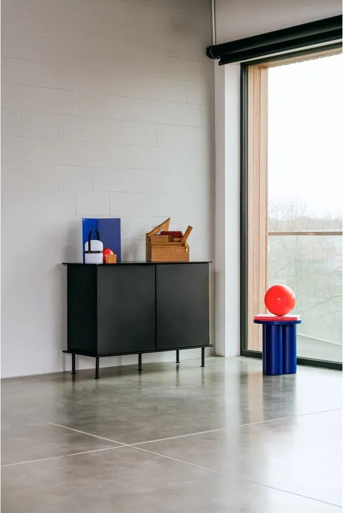 Comodă neagră cu orificiu pentru cabluri 120x88x50 cm Suumo – noo.ma