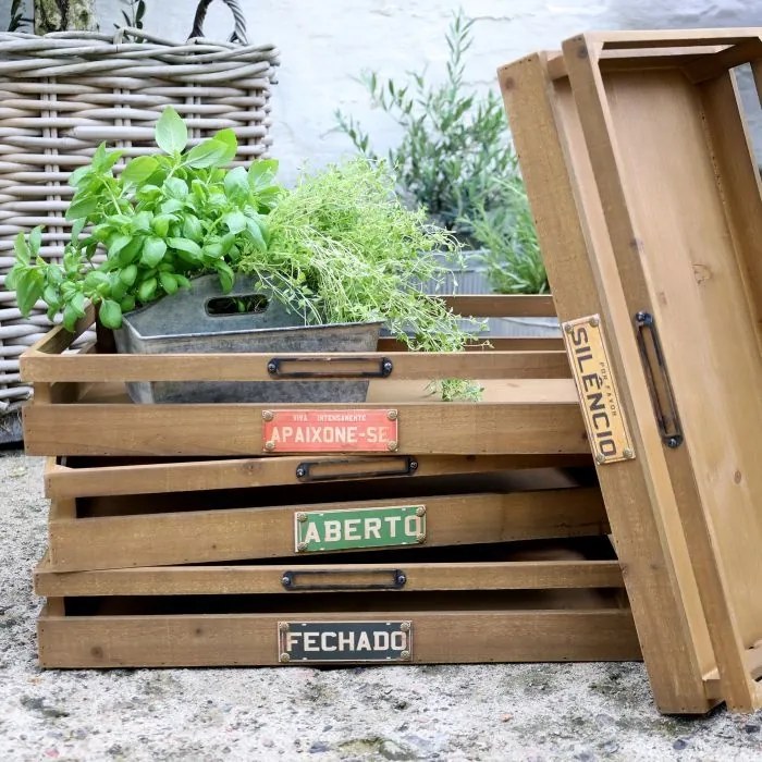 Set 4 tăvi din lemn cu mânere metalice și plăcuțe cu text, "Tienda"