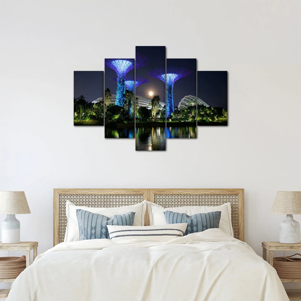 Tablou cu lună plină în grădinile din Singapur (150x105 cm)
