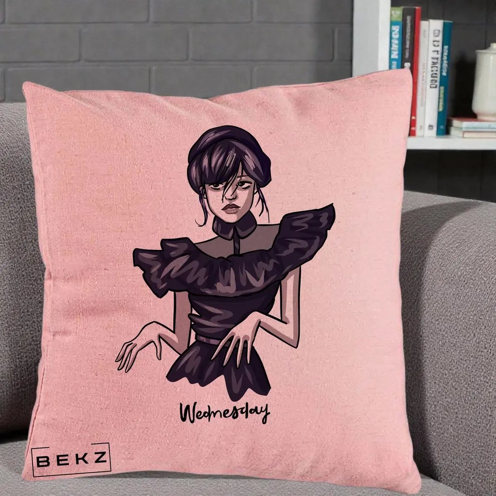 Perna Personalizata Wednesday Addams Dans Gotic, 40x40 cm, Roz, Husa Detasabila, Perna Inclusa, BEKZ®