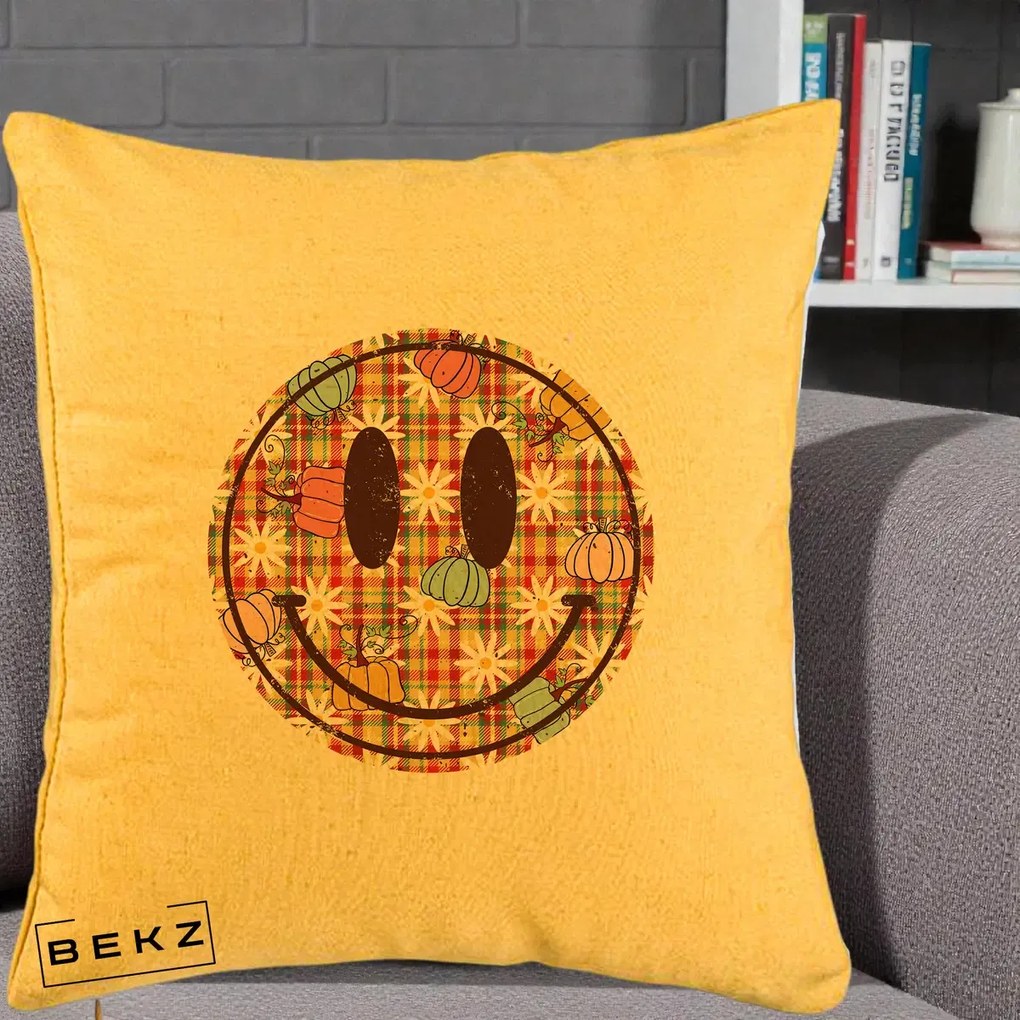 Perna Decorativa Smiley Face de Toamna cu Tartan si Dovlecei, 40x40 cm, Galben, Husa Detasabila, Perna Inclusa, BEKZ®