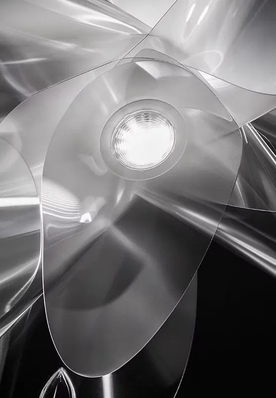 Lustra LED realizata manual Etoile Prisma