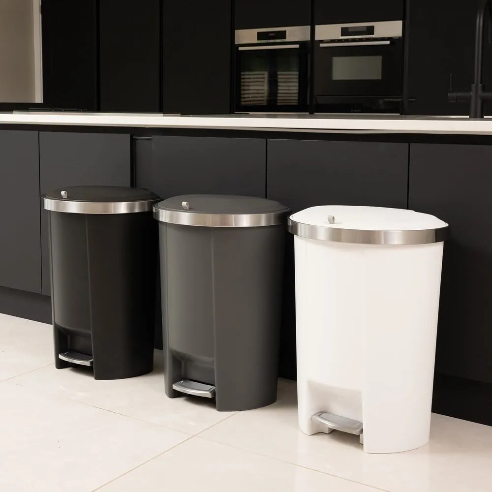 Coș de gunoi alb cu pedală din plastic 50 l – Addis