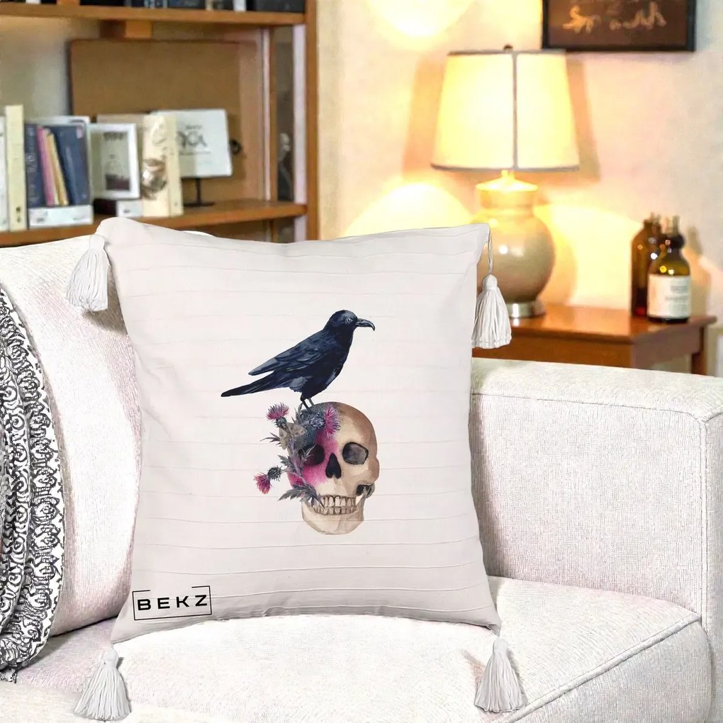 Perna Decorativa Craniu cu Corb si Flori Gothic, 40x40 cm, Bej cu Franjuri, Husa Detasabila, Perna Inclusa, BEKZ®