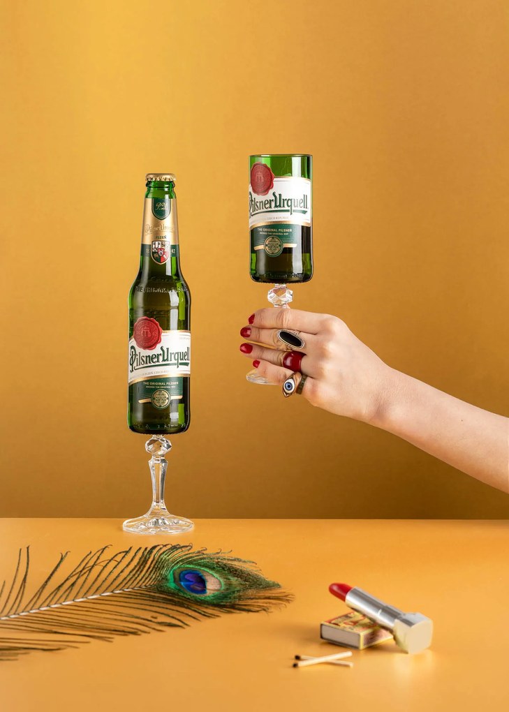 LÁHEV re-design Pilsner Urquel - edice DRUNK GLASSES, 1ks - Lukáš Houdek Execuţie: sticlă plină