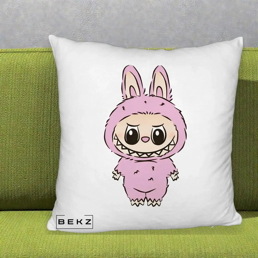 Perna Personalizata Labubu Mov Pastel, 40x40 cm, Alb Pufos, Husa Detasabila, Perna Inclusa, BEKZ®