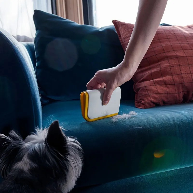 Instrument pentru indepartarea parului de animale Joseph Joseph CleanTech 3in1 6500037, Pentru locuri greu accesibile, Margine din cauciuc, Cleste, Bej