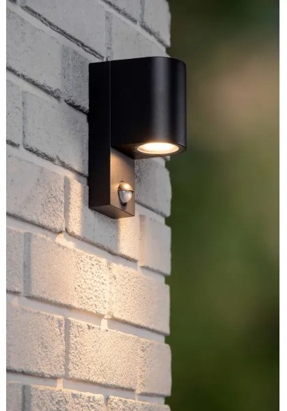 Corp de iluminat de exterior cu senzor Lucide 69803/01/30 ZARO 1xGU10/7W/230V IP65 negru