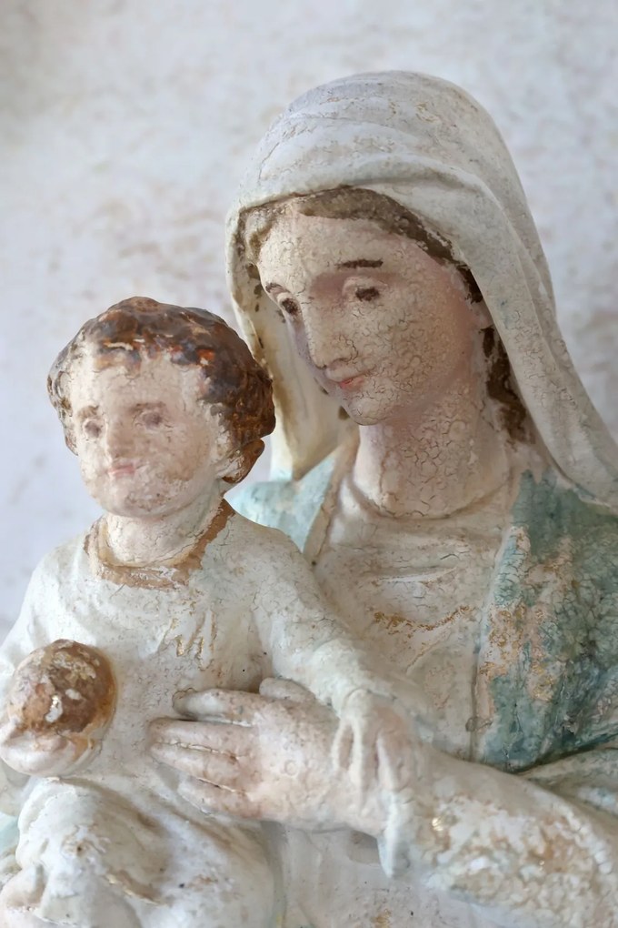 Statueta din polirasina, Madonna and Child