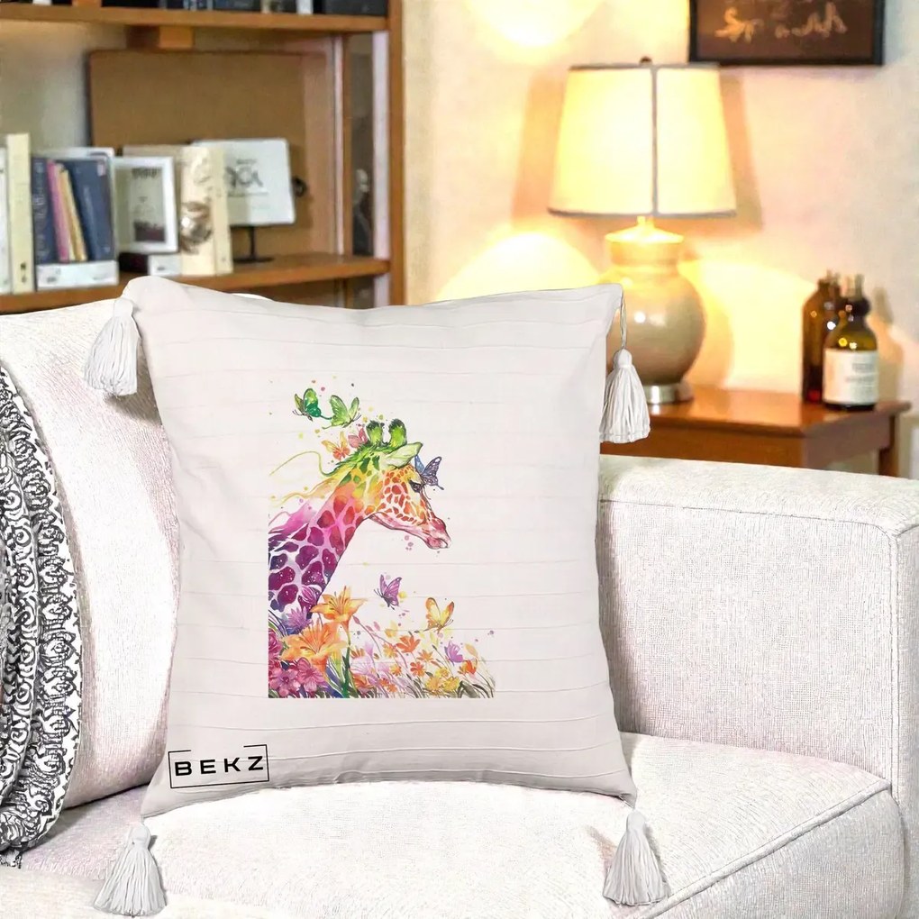 Perna Decorativa Girafa Curcubeu Acuarela, 40x40 cm, Bej cu Franjuri, Husa Detasabila, Perna Inclusa, BEKZ®