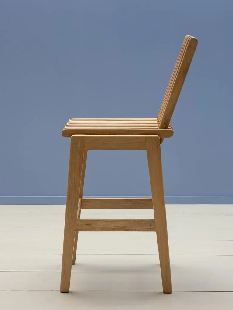Scaun de bar pliabil din lemn de mango natur, cu spătar și șezut cu linii sculpturale, 113×43×51 cm, „Barista"