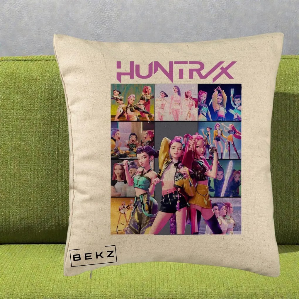 Perna Personalizata K-pop HUNTRX Colaj Animat Foto Grup, 40x40 cm, Bej, Husa Detasabila, Perna Inclusa, BEKZ®