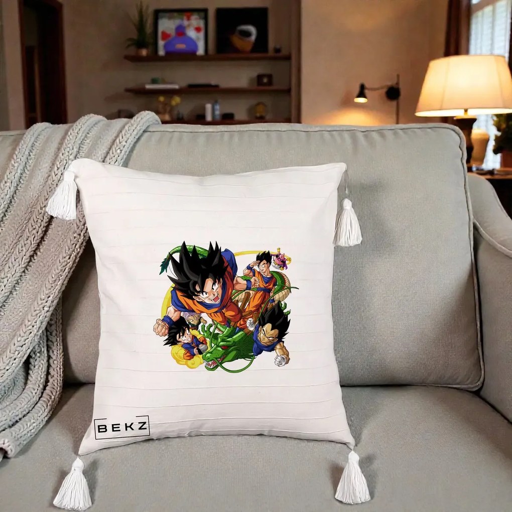 Perna Personalizata Dragon Ball Goku si Shenron Actiune, 40x40 cm, Bej cu Franjuri, Husa Detasabila, Perna Inclusa, BEKZ®
