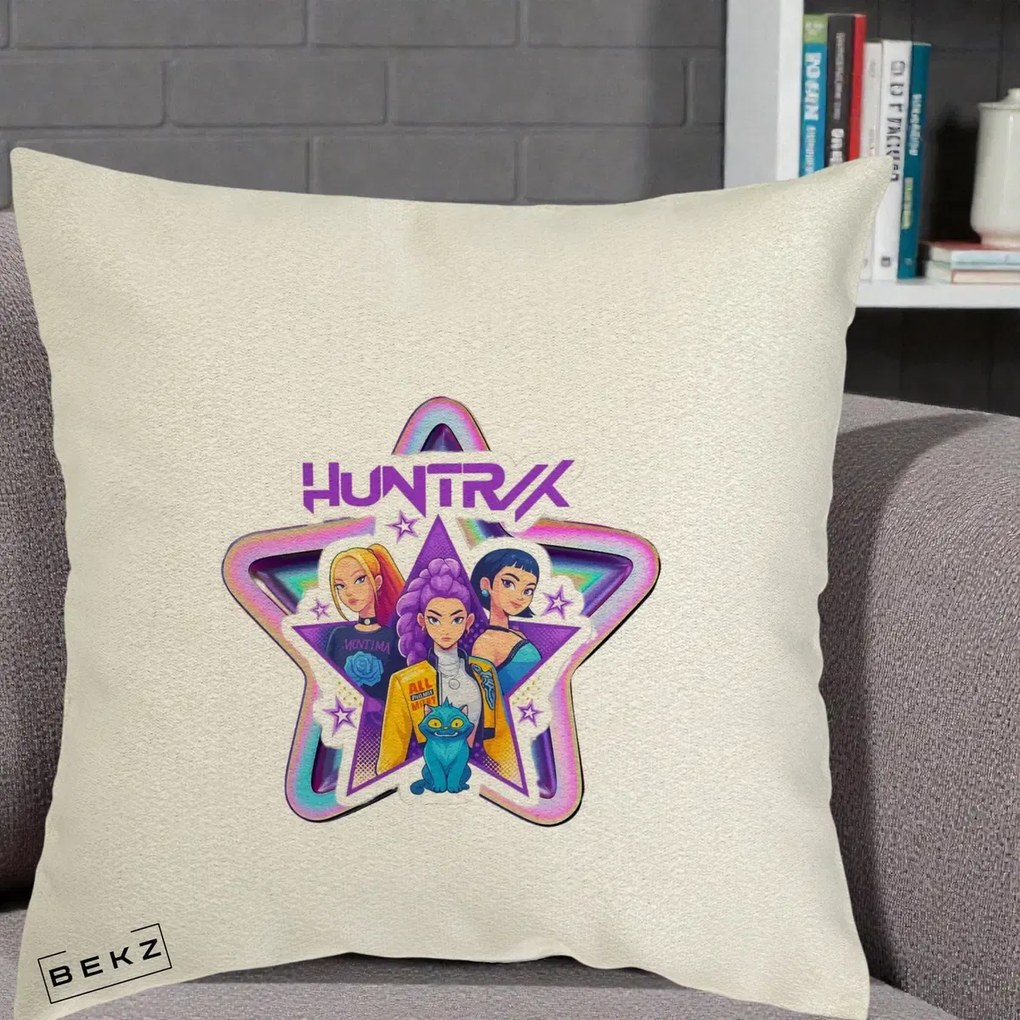 Perna Personalizata K-pop HUNTRX Trio Stea cu Pisica, 40x40 cm, Ecru, Husa Detasabila, Perna Inclusa, BEKZ®