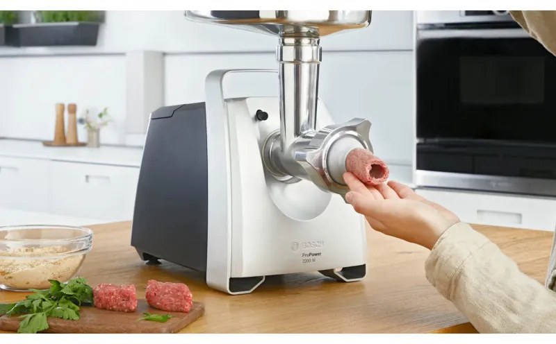 Mașină de tocat carne Bosch MFW68660, 2200W, atașament pentru roșii și cârnați, invers, 4,3 kg/min, Inox