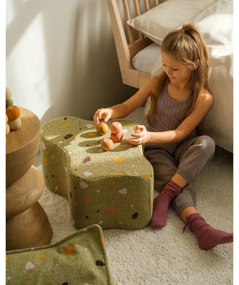 Puf de copii verde cu tapițerie din țesătură bouclé/cu tapițerie din chenille Terrazzo Cloud – Wigiwama
