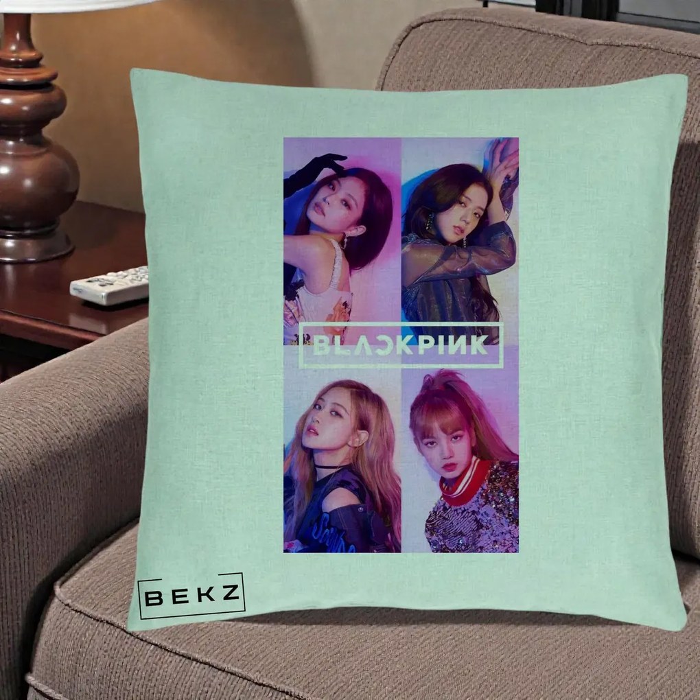 Perna Personalizata K-pop BLACKPINK Poster Colaj 4 Membre Violet Roz, 40x40 cm, Verde Menta, Husa Detasabila, Perna Inclusa, BEKZ®