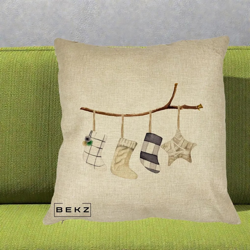 Perna Decorativa Ciorapi de Craciun pe Ramura, 40x40 cm, Crem, Husa Detasabila, Perna Inclusa, BEKZ®
