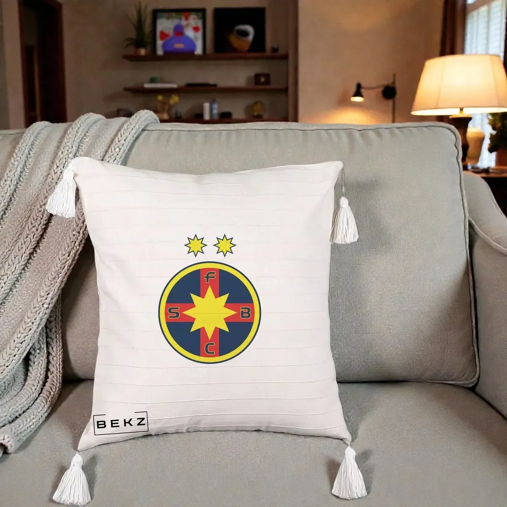 Perna Personalizata FCSB Fotbal Club Steaua Bucuresti, 40x40 cm, Bej cu Franjuri, Husa Detasabila, Perna Inclusa, BEKZ®