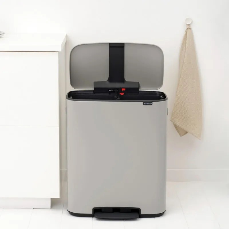 Cos de gunoi Brabantia Bo Pedal 1010450, 2x30 l, Inchidere lina, Baza antiderapanta, Gri deschis