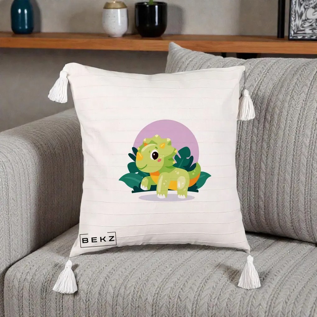 Perna Decorativa Triceratops Kawaii Verde, 40x40 cm, Bej cu Franjuri, Husa Detasabila, Perna Inclusa, BEKZ®
