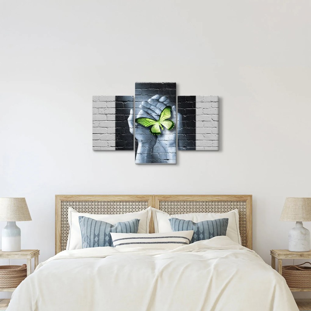 Tablou - Fluture verde în perete (90x60 cm)