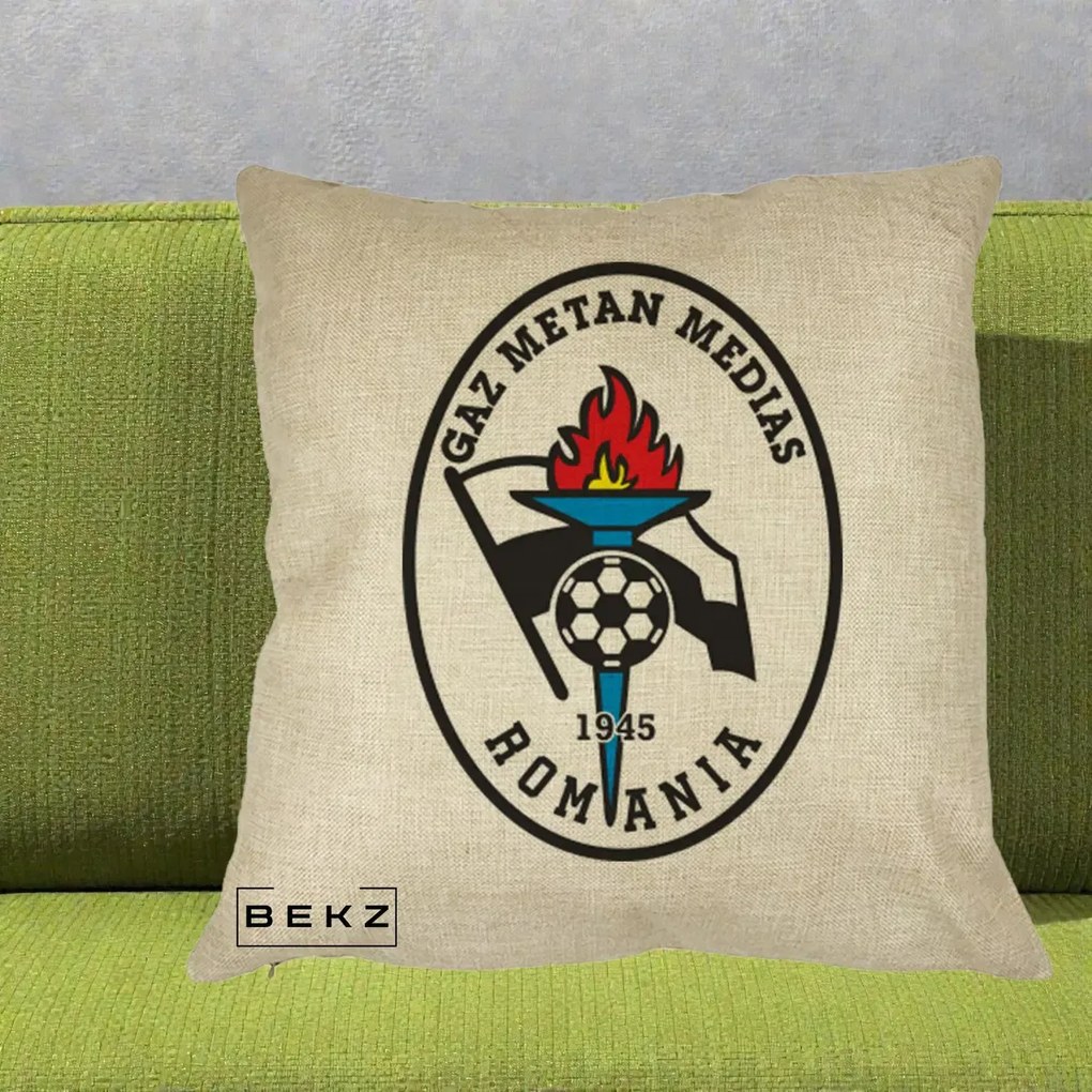Perna Personalizata Gaz Metan Medias 1945 Fotbal, 40x40 cm, Crem, Husa Detasabila, Perna Inclusa, BEKZ®