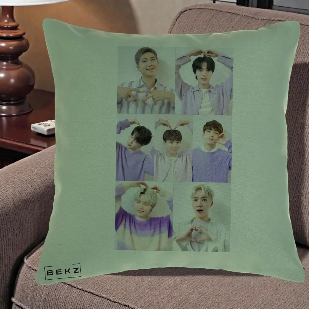 Perna Personalizata K-pop BTS Colaj 7 Portrete cu Inimi Lila, 40x40 cm, Verde, Husa Detasabila, Perna Inclusa, BEKZ®