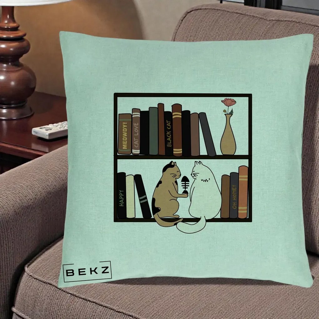 Perna Personalizata Pisici si Carti pe Raft, 40x40 cm, Verde Menta, Husa Detasabila, Perna Inclusa, BEKZ®