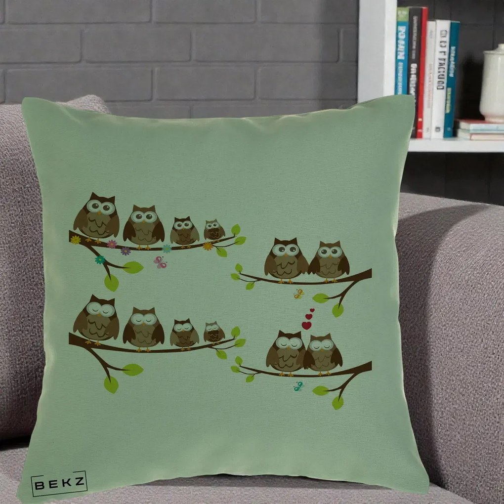 Perna Decorativa Familie de Bufnite pe Ramuri, 40x40 cm, Verde, Husa Detasabila, Perna Inclusa, BEKZ®