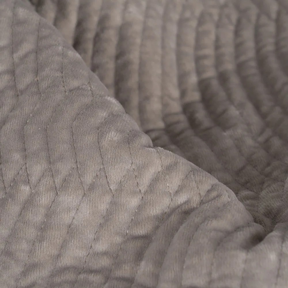 Cuvertură gri matlasată din catifea 180x260 cm – Ixia