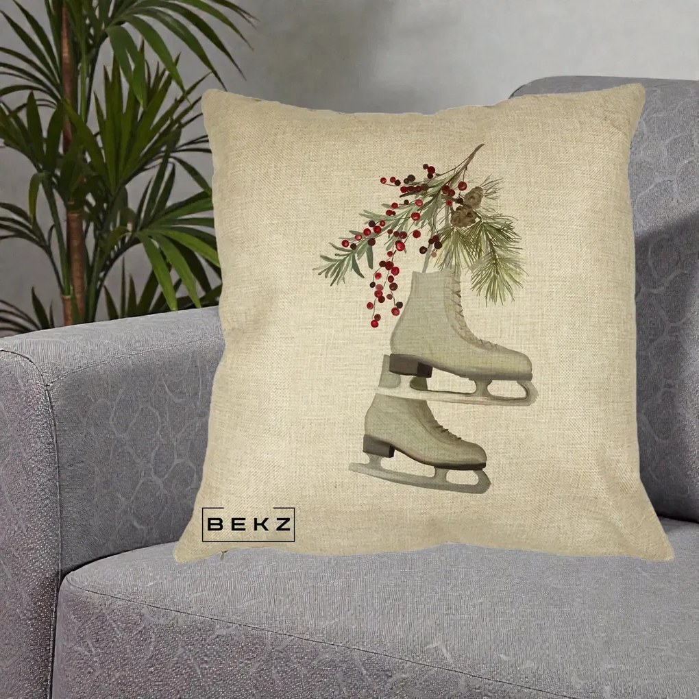 Perna Decorativa Patine cu Ramuri de Brad si Afine, 40x40 cm, Crem, Husa Detasabila, Perna Inclusa, BEKZ®