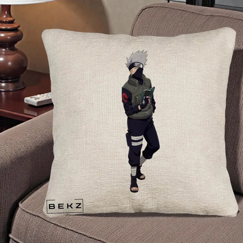 Perna Personalizata Naruto Kakashi Hatake Portret Complet, 40x40 cm, Bej Canapea, Husa Detasabila, Perna Inclusa, BEKZ®