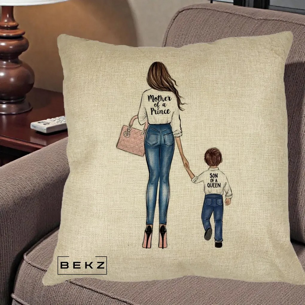 Cadou pentru Mama - Perna Personalizata Patrata Mother of a Prince, 40x40 cm, Crem, Husa Detasabila, Perna Inclusa, BEKZ®
