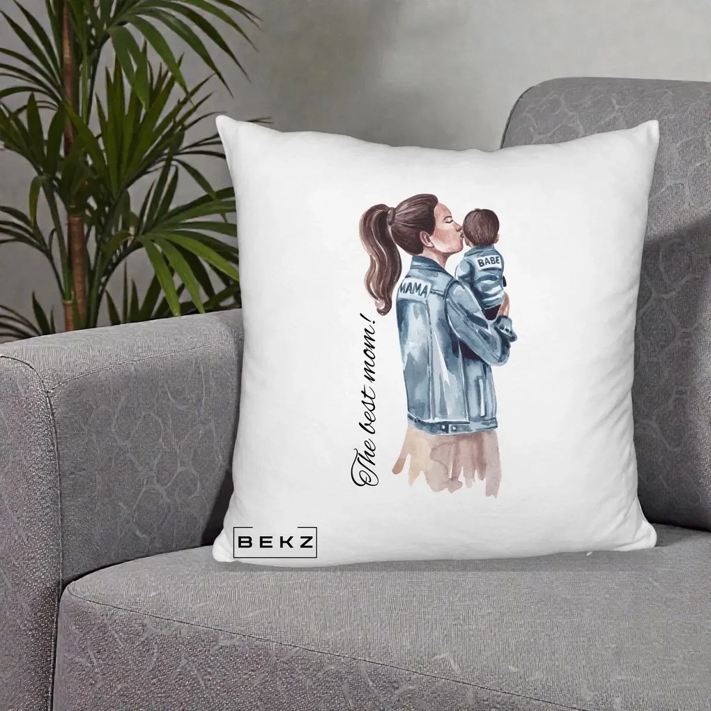 Cadou pentru Mama - Perna Personalizata The Best Mom Jachete, 40x40 cm, Alb Pufos, Husa Detasabila, Perna Inclusa, BEKZ®