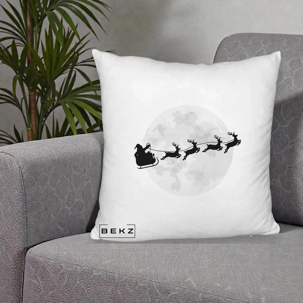 Perna Decorativa Mos Craciun Sanie Luna, 40x40 cm, Alb Pufos, Husa Detasabila, Perna Inclusa, BEKZ®