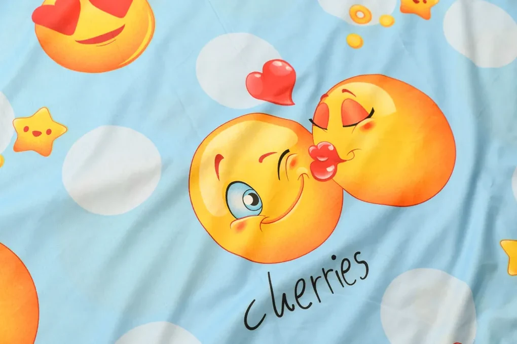 Lenjerie de pat din microfibra albastra, EMOJI Dimensiune lenjerie de pat: 70 x 90 cm | 140 x 200 cm