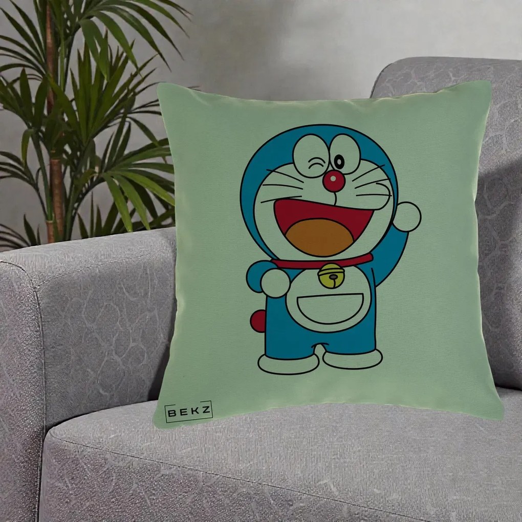 Perna Personalizata Doraemon Salutand, 40x40 cm, Verde, Husa Detasabila, Perna Inclusa, BEKZ®