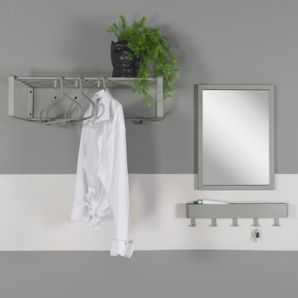 Cuier de perete verde prăfuit cu raft din metal 52 cm Dax Play – Spinder Design