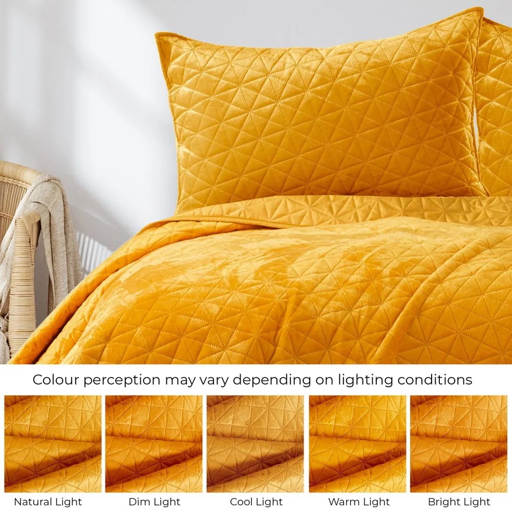 Cuvertură galbenă matlasată din catifea 240x260 cm Laila – Restilo