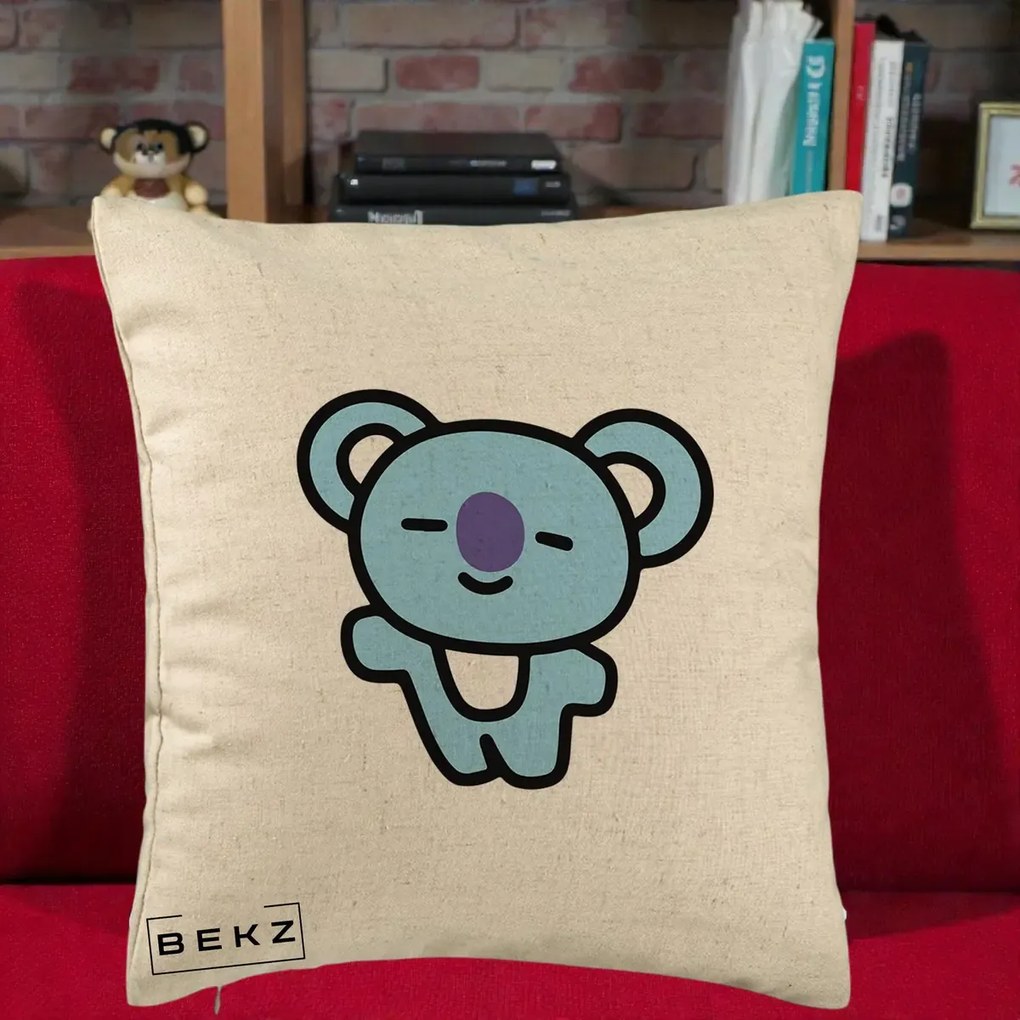 Perna Personalizata BT21 Koya Kawaii, 40x40 cm, Bej, Husa Detasabila, Perna Inclusa, BEKZ®