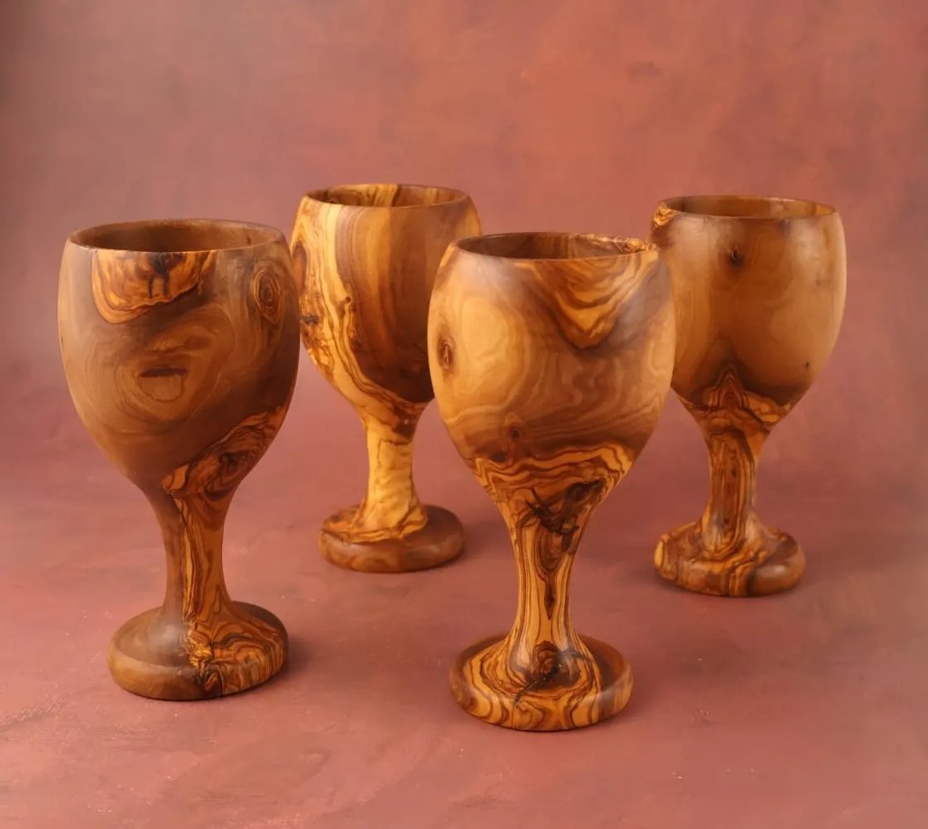 Set 4 buc pahare vin din lemn de măslin