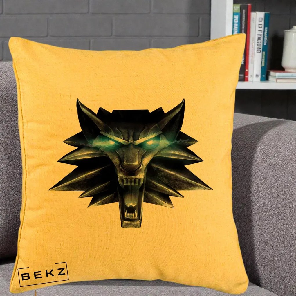Perna Decorativa The Witcher Wolf Head, 40x40 cm, Galben, Husa Detasabila, Perna Inclusa, BEKZ®